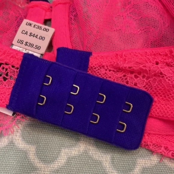 Victoria’s Secret Very Sexy Unlined Lace Demi 32C NWT - Picture 2 of 10